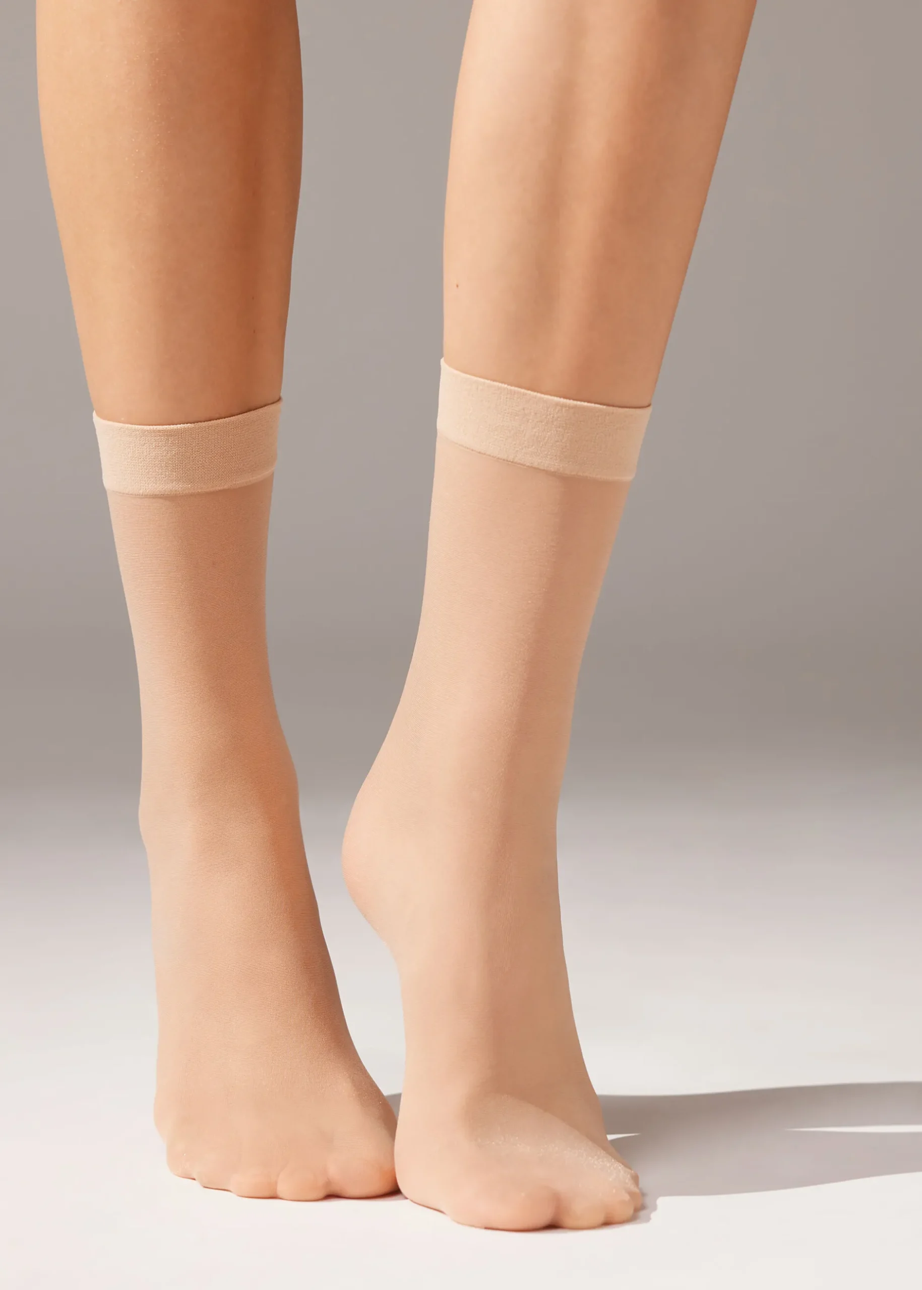 Women Calzedonia 20 Denier Sheer Socks